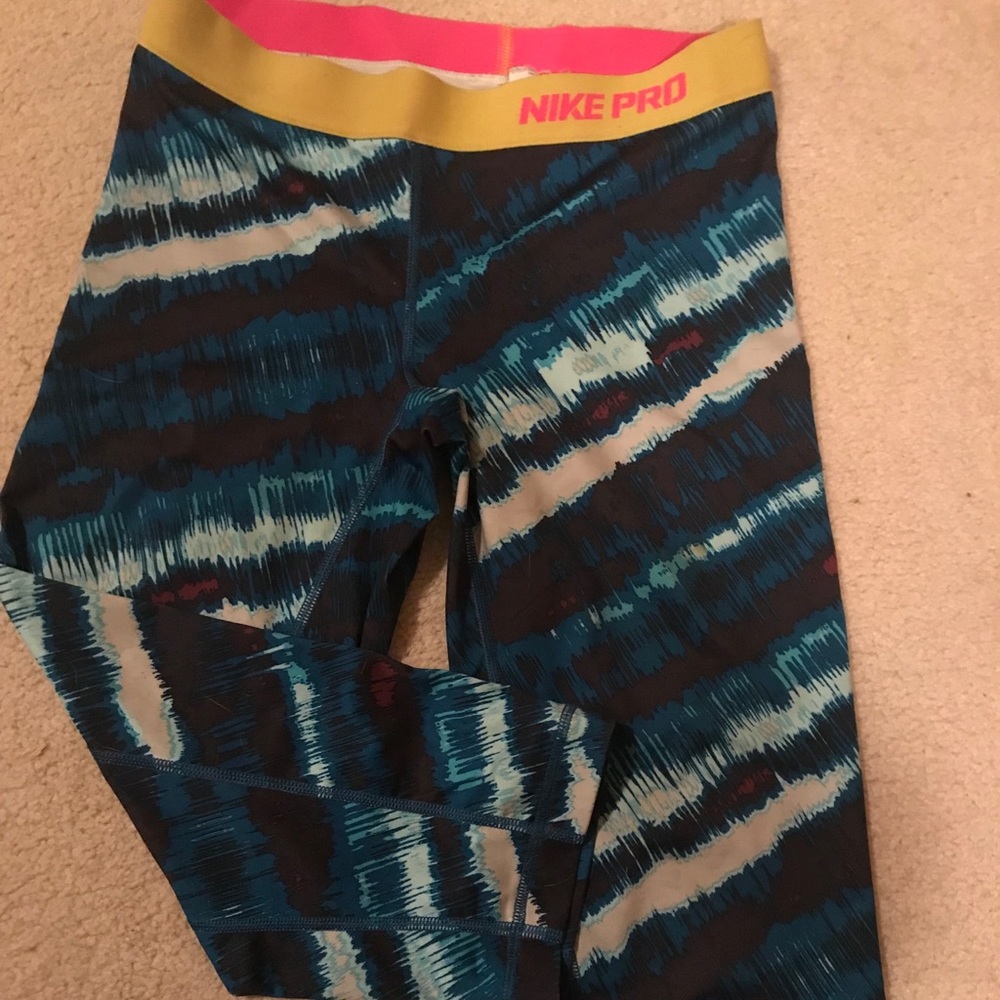 Capri Nike Pro